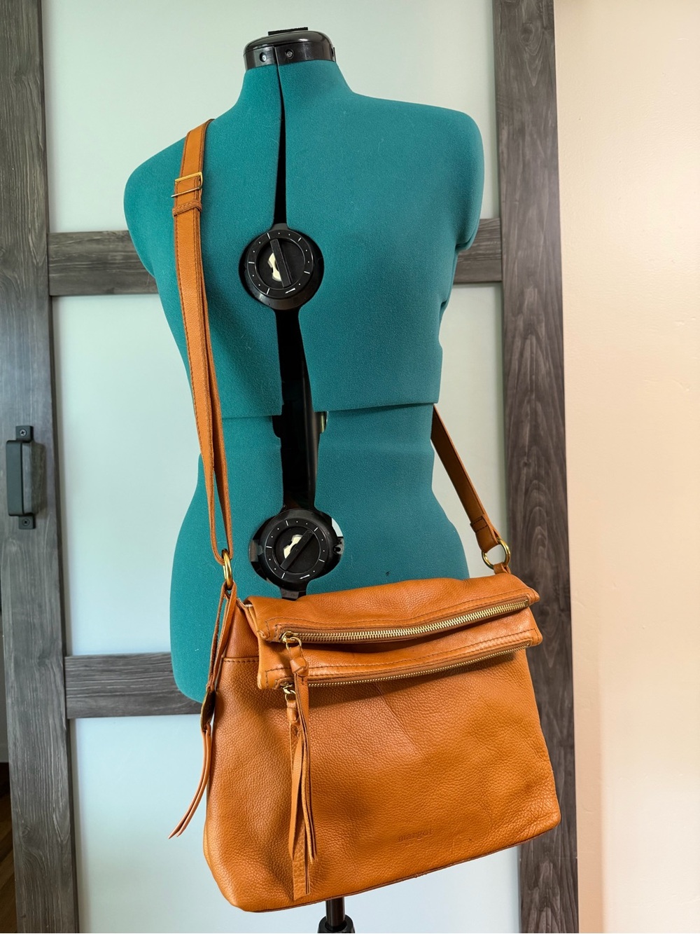 Everyday Leather Crossbody in Tan with Multiple Pockets- Margot New York